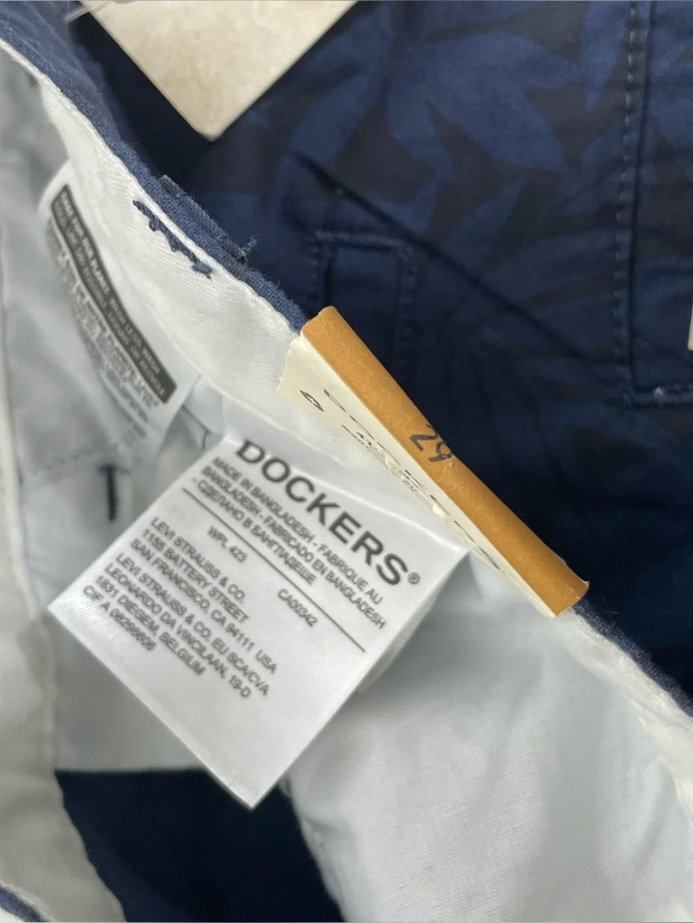 Dockers Men’s Size 29 Navy Leaf-Pattern Flat Front Shorts